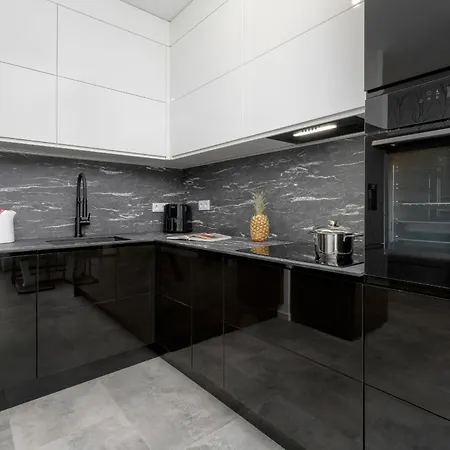 Apartment Modern Close To The In By Renters Gdansk